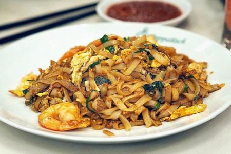 6 Must Eat Dishes in Singapore and Where to Find Them
