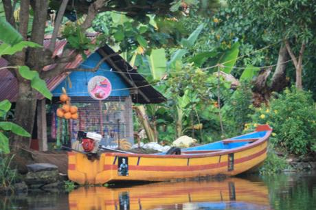 DAILY PHOTOS: Boats on the Backwaters