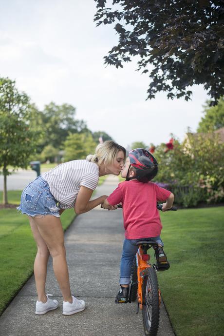 Mommy and son dates are a must. Here are some ideas on how to strengthen your bond with your little man. 