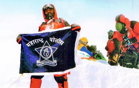 Indian Couple That Faked Everest Climb Fired From Police Jobs