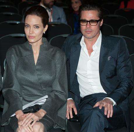 E!: No really, Brad Pitt & Angelina’s divorce is ‘not moving forward right now’