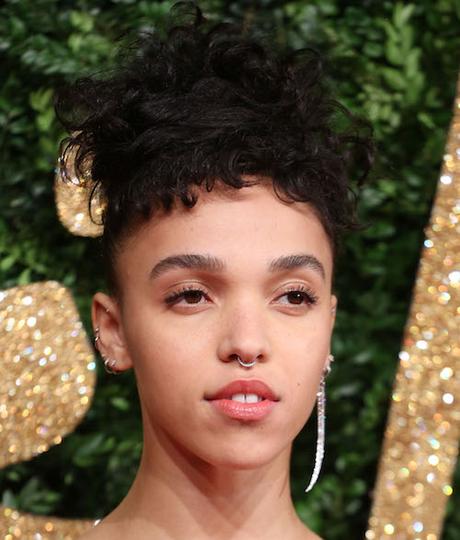 FKA Twigs Was Papped Getting “Cozy” With A Model Piece In Ibiza
