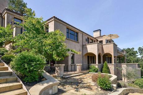 Steph Curry & Wife Ayesha Curry Reportedly Sell Walnut Creek Mansion