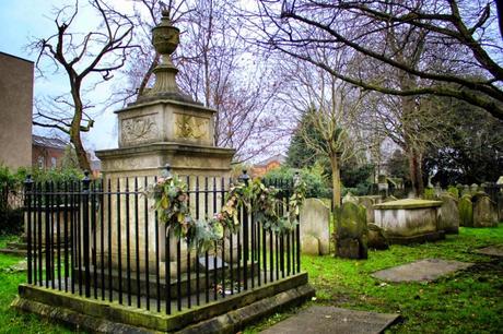 A Cartoon & Comic Book Tour Of #London No.20 – Two Very Fine Willies #WillieRushton #WilliamHogarth