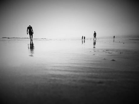 Isolation #benheinephotography #beach #plage #maroc #morocco #sea #mer #ocean #agadir #couple #love #nofilter #sand #landscape #paysage #escapade #walk #music #musique #nature #beauty #silhouette