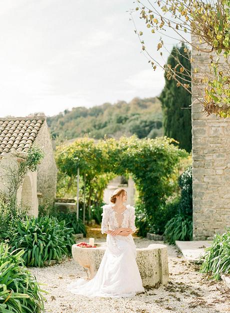 Romantic wedding inspiration in Corfu