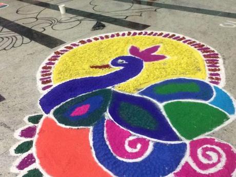 DAILY PHOTO: Office Kolam