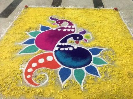 DAILY PHOTO: Office Kolam