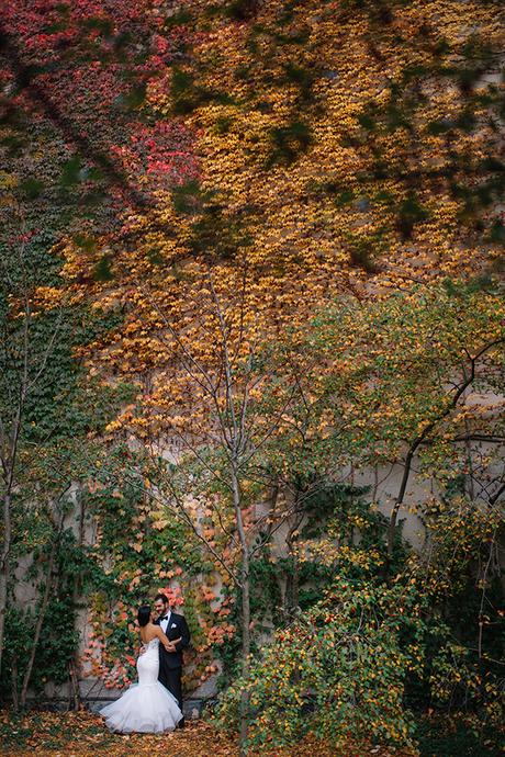 glamorous-wedding-gold-burgundy-colors-39
