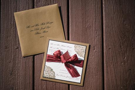 glamorous-wedding-gold-burgundy-colors-6