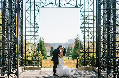 glamorous-wedding-gold-burgundy-colors-41