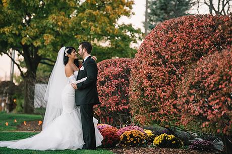 glamorous-wedding-gold-burgundy-colors-30