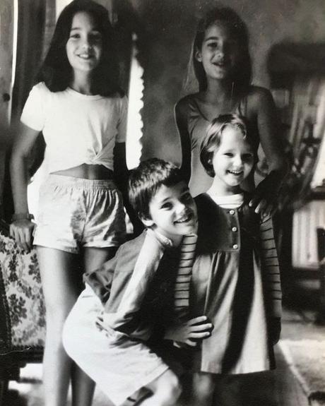 Me with my sisters Audrey, Sophie and Magali almost 30 years ago (photo by Isabelle Heine) #vintage #memories #souvenirs #sisters #brothers #love #family