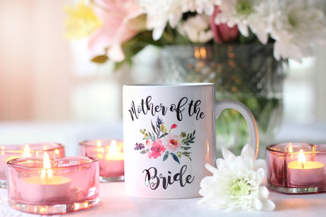 Loving Ways To Get Mom Involved In Wedding Planning