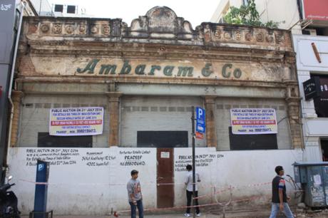 DAILY PHOTO: Scenes from Commercial Street / Russell Market