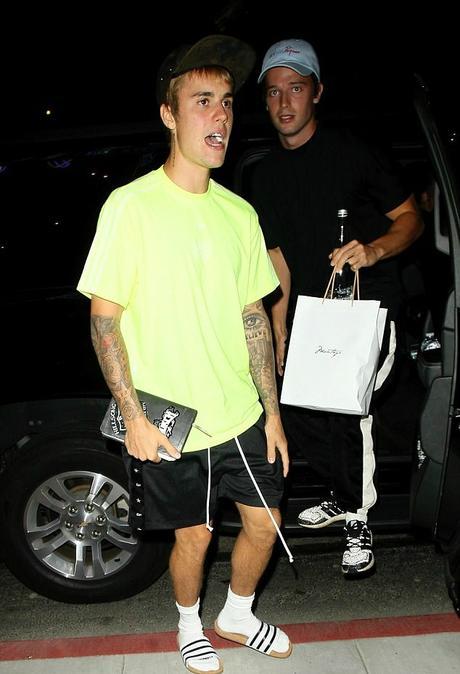 [PICS] Justin Bieber Spotted Heading To Church In Los Angeles