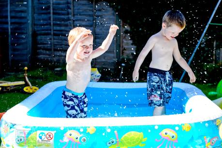 paddling pool for garden, summer days, summer family days, fun garden toys for kids, 