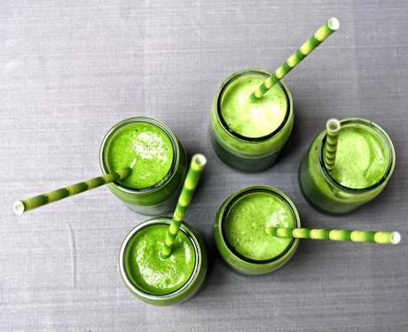 4-ingredient Green Smoothies!
