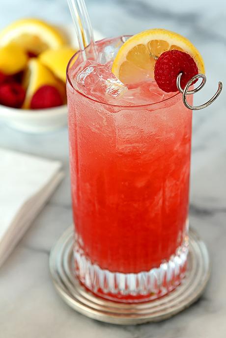 Sparkling Raspberry Bourbon Lemonade Cocktail
