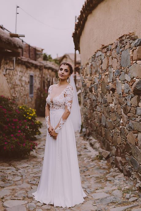 beautiful-rustic-wedding-in-cyprus-32