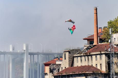 Red Bull Skydive Team Flag Jump @ Red Bull Air Race Porto 2017