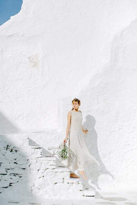 beautiful-ethereal-shoot-Mykonos-16