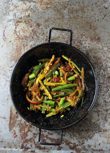 Achari Bhindi Pyaz:Okra In Pickle Spices