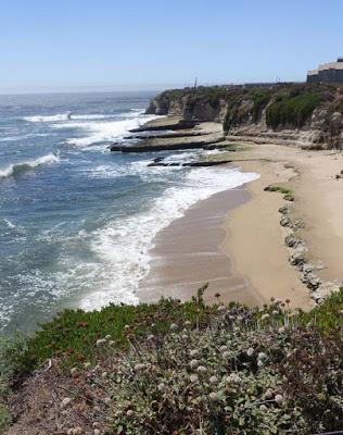 SANTA CRUZ, California: A Walk Along the Cliff