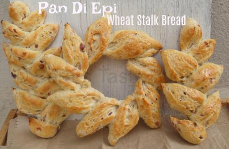 Pan d’Epi or Épis de Blé Wreath (Wheat Stalk Bread/ Ears of Wheat) With Caramelized Onions #BreadBakers