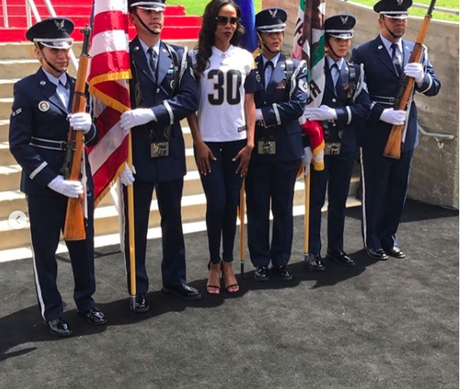 Michelle Williams Sings Star Spangled Banner At Rams VS. Colts Game [VIDEO]