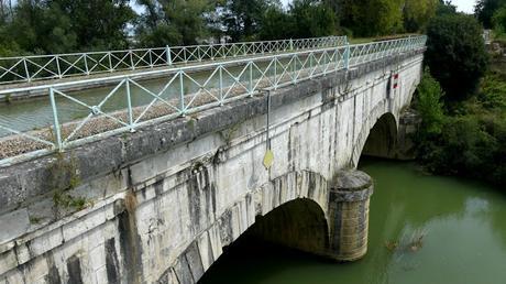 A towpath trip: cycling along the Canal de Garonne from Castets-en-Dorthes to Agen