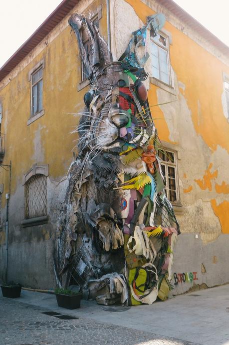 Bordalo II hare in Vila Nova de Gaia