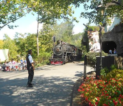 Dollywood Offers Memorable Fun and Entertainment For All Seasons