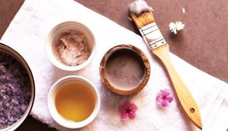Homemade Hacks Straight From Your Kitchen For Naturally Beautiful Skin!
