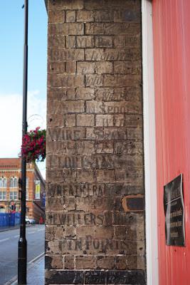 Ghost signs (129): nipples and pin points