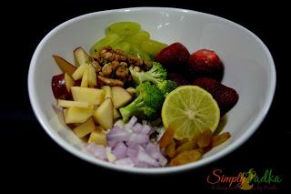 Broccoli Strawberry Salad with Apple Cider Vinaigrette