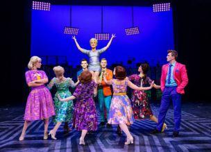 hairspray-uk-tour-2017-935-small_zpsf5ikolfq