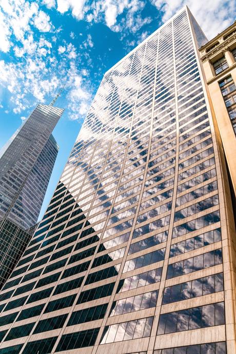 30. The sloping structure of the W. R. Grace Building in New York City is a monochrome masterpiece. Its facade also reflects other buildings and the sky to create a mind-bending optical illusion.