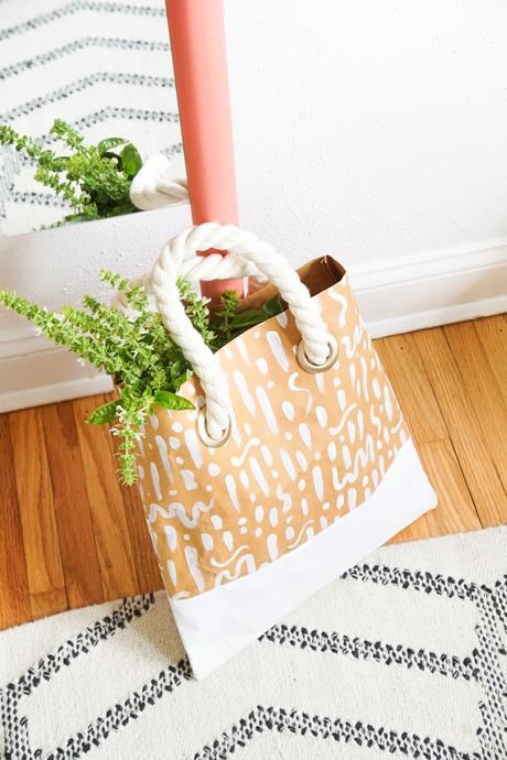 DIY du Jour: Paper Leather Tote