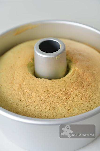 How to bake an Ultra Soft Pandan Chiffon Cake with Less Cracks?