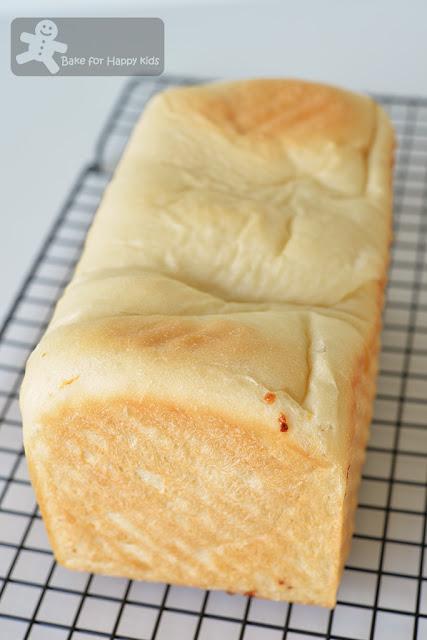 Like BreadTalk Soft White Cheesy Earthquake Bread - Recipe One