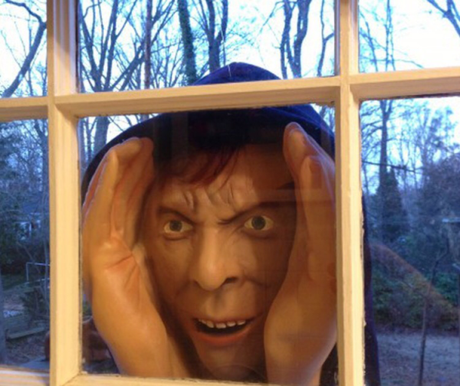 Scary Peeper: Peeping Tom