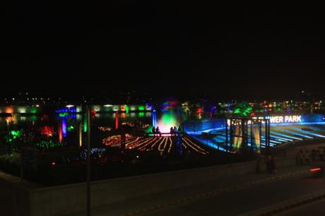 DAILY PHOTO: Ahmedabad’s Sabarmati Riverfront by Night & Day