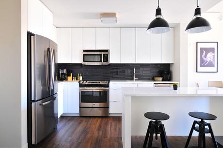 A Guide on How to Survive a Budget-Friendly Kitchen Remodel