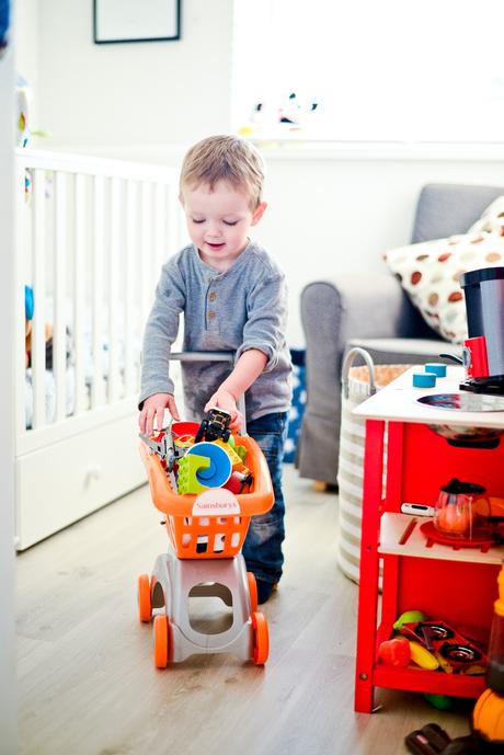 toddler shopping trolley, mini shopping trolley, tidy up game, mom hacks