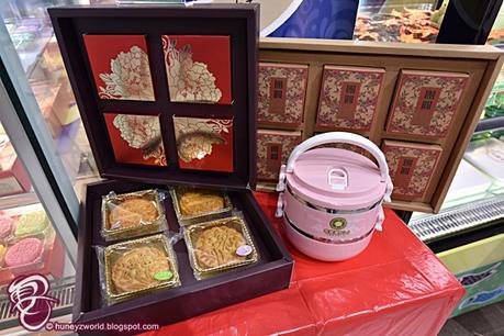 Get Your Mooncakes At Compass One This Mid-Autumn Festival Get Your Mooncakes At Compass One This Mid-Autumn Festival