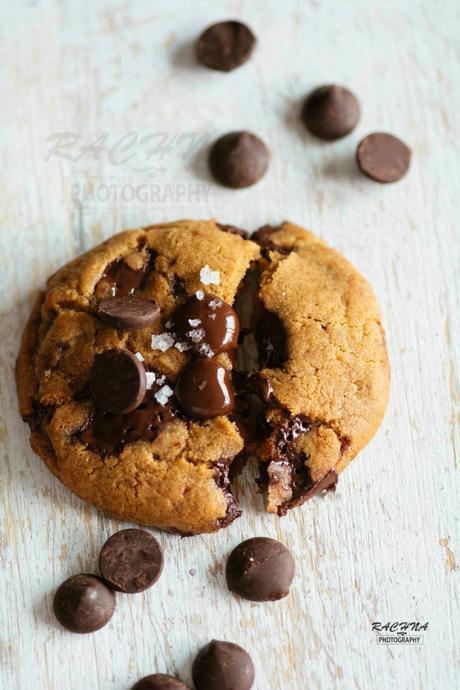 Eggless chocolate chips cookies recipe( video recipe)