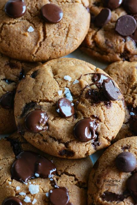 Eggless chocolate chips cookies recipe( video recipe)