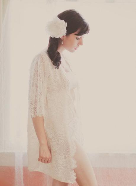 Queen-Scalloped-Lined-Bridal-lace-&-silk-robe (2)