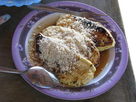 Indonesian Food: Try These Beach Snacks